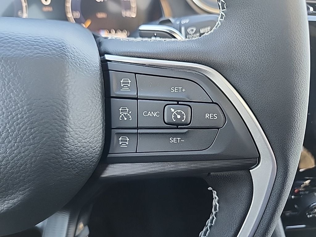 2025 Jeep Grand Cherokee Laredo X