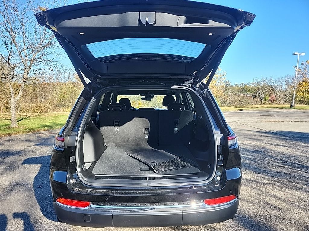 2025 Jeep Grand Cherokee Laredo X