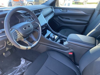 2025 Jeep Grand Cherokee Laredo X