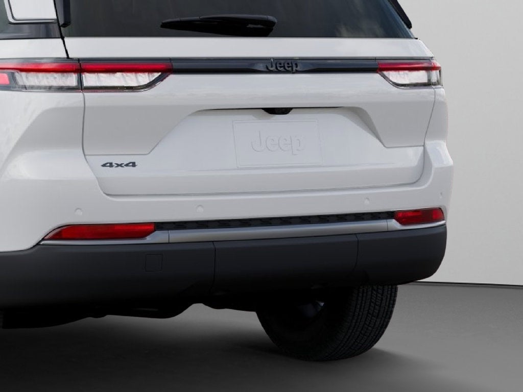 2027 Jeep Grand Cherokee Laredo Altitude