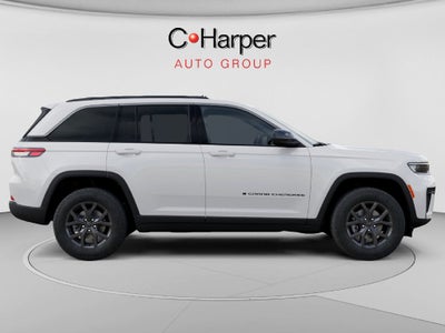 2027 Jeep Grand Cherokee Laredo Altitude