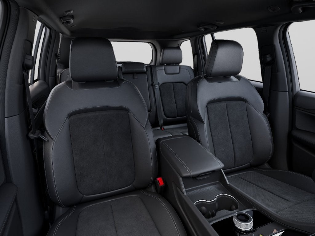 2027 Jeep Grand Cherokee Laredo Altitude