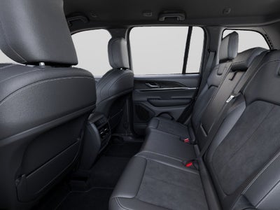 2027 Jeep Grand Cherokee Altitude