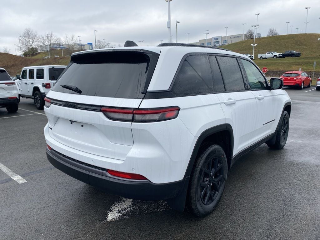 2026 Jeep Grand Cherokee Laredo