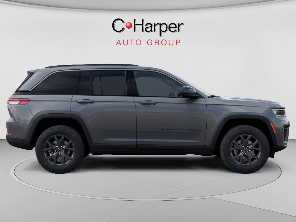 2027 Jeep Grand Cherokee Laredo Altitude