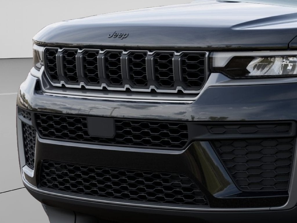 2027 Jeep Grand Cherokee Laredo Altitude