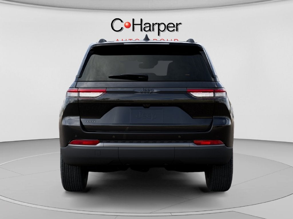 2027 Jeep Grand Cherokee Laredo Altitude
