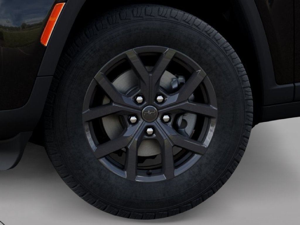 2027 Jeep Grand Cherokee Laredo Altitude