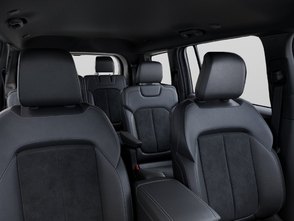 2027 Jeep Grand Cherokee L Laredo Altitude