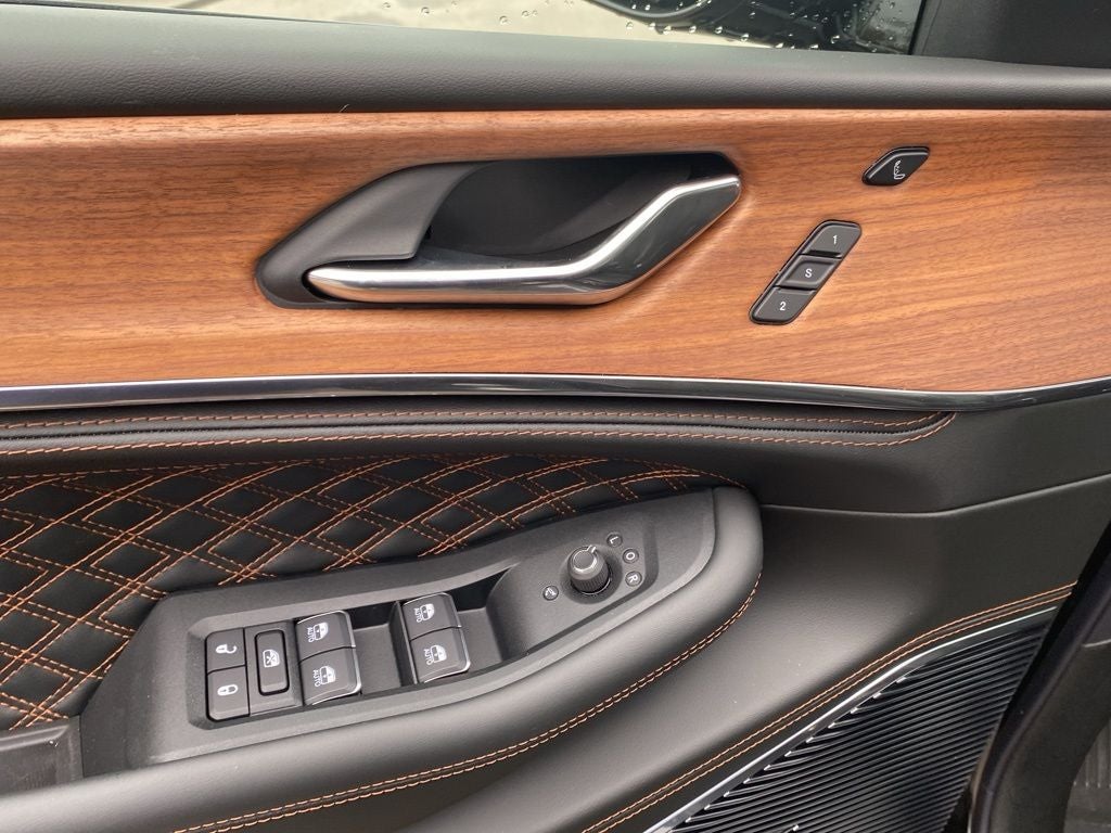 2025 Jeep Grand Cherokee L Summit