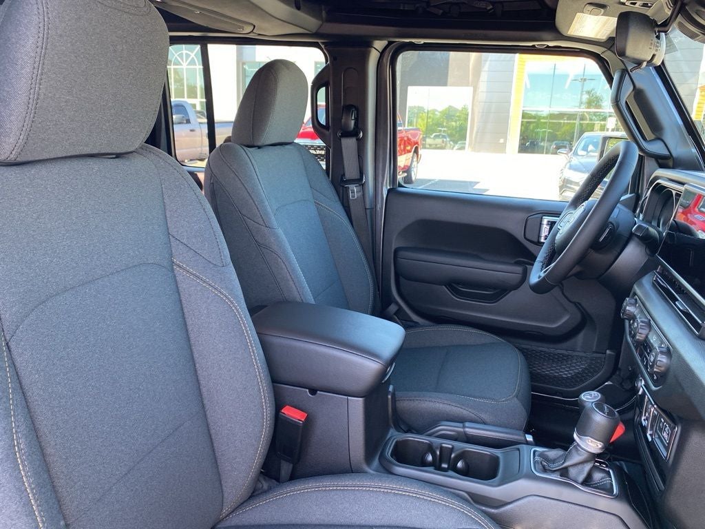 2025 Jeep Gladiator Sport S