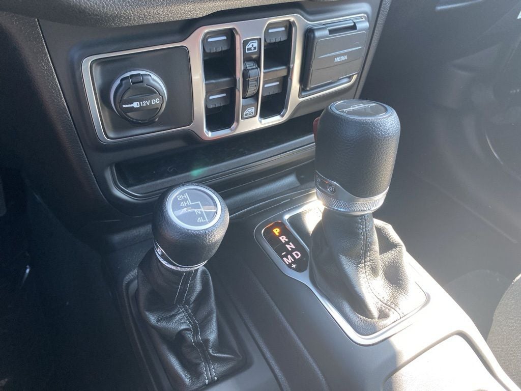 2025 Jeep Gladiator Sport