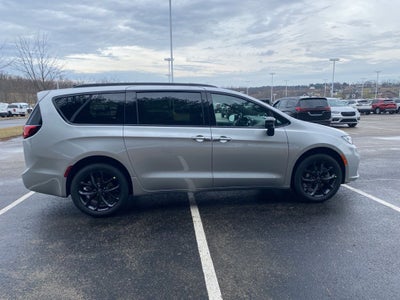 2026 Chrysler Pacifica Limited