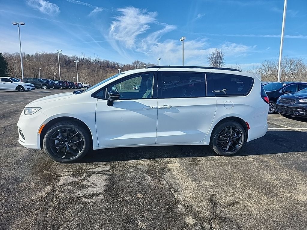 2026 Chrysler Pacifica Limited