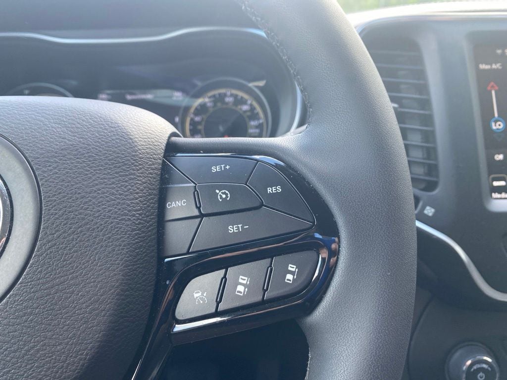 2023 Jeep Cherokee Altitude