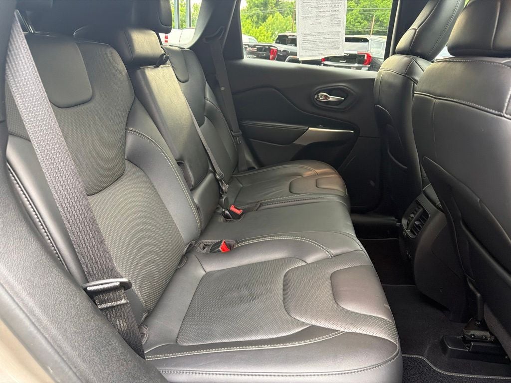 2021 Jeep Cherokee Latitude Lux