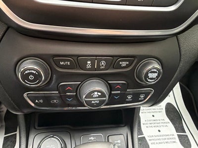 2021 Jeep Cherokee Latitude Lux