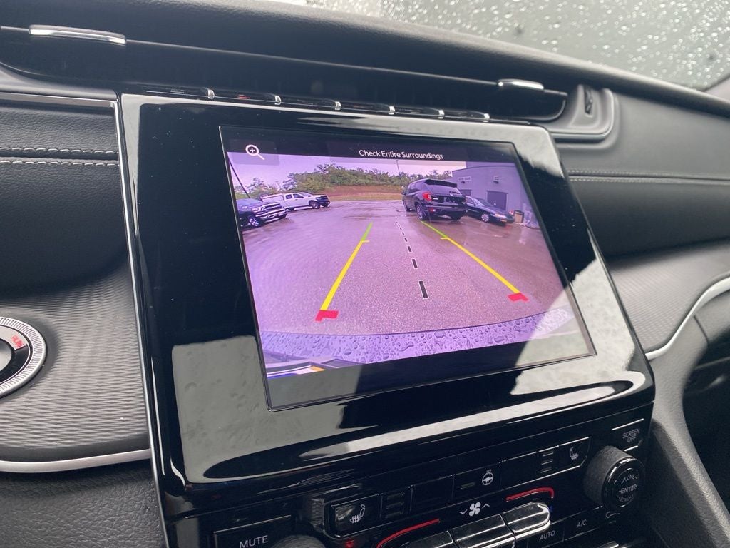 2025 Jeep Grand Cherokee GRAND CHEROKEE LAREDO X 4X4