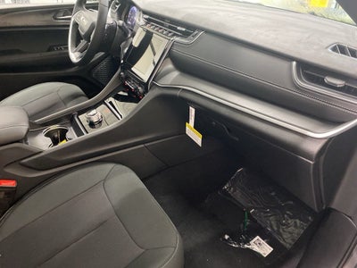 2025 Jeep Grand Cherokee GRAND CHEROKEE LAREDO X 4X4