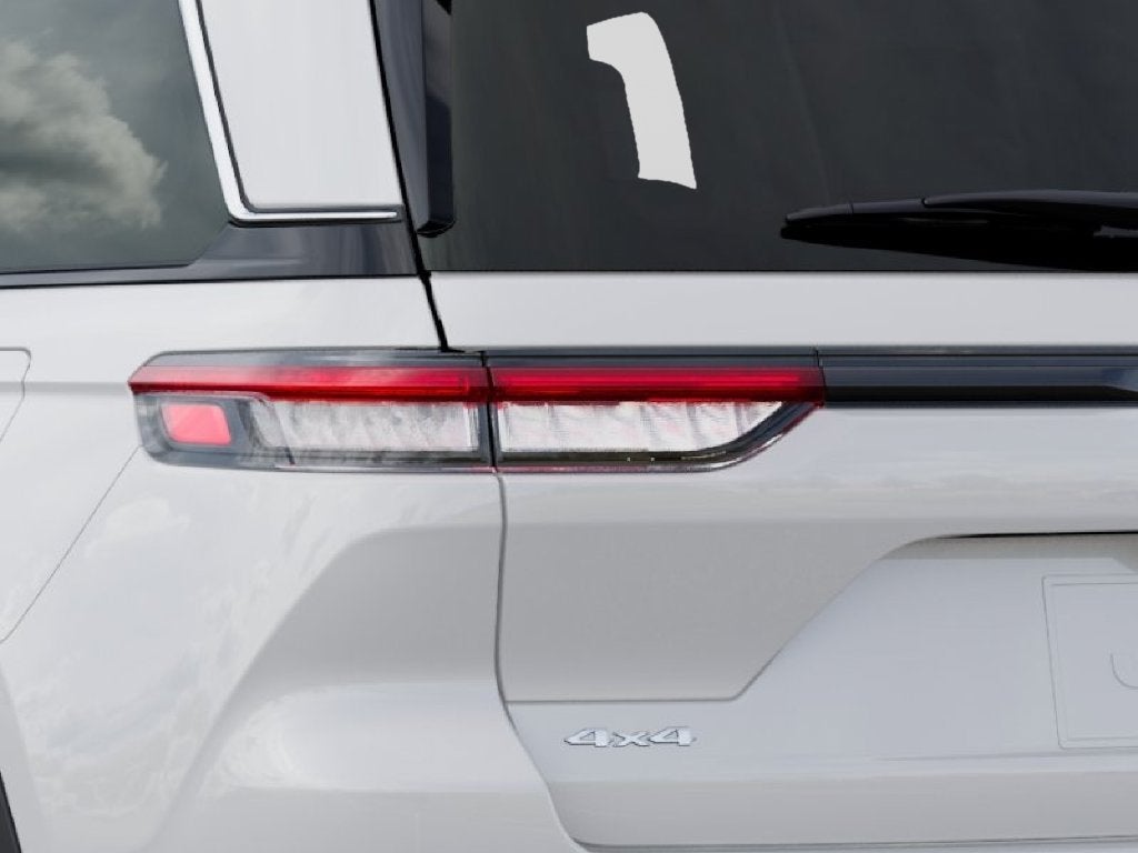 2027 Jeep Grand Cherokee Laredo X