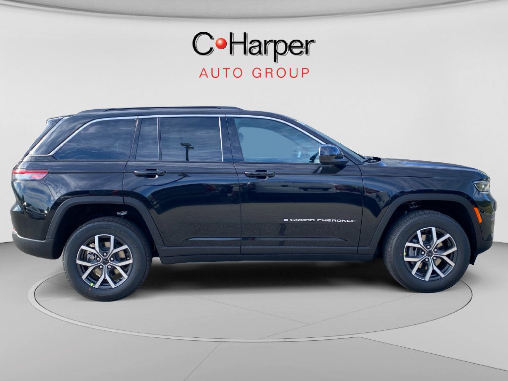 2027 Jeep Grand Cherokee Laredo