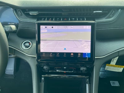 2027 Jeep Grand Cherokee Laredo
