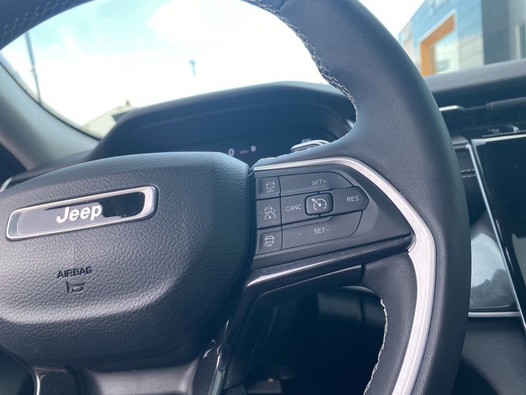 2023 Jeep Grand Cherokee Laredo
