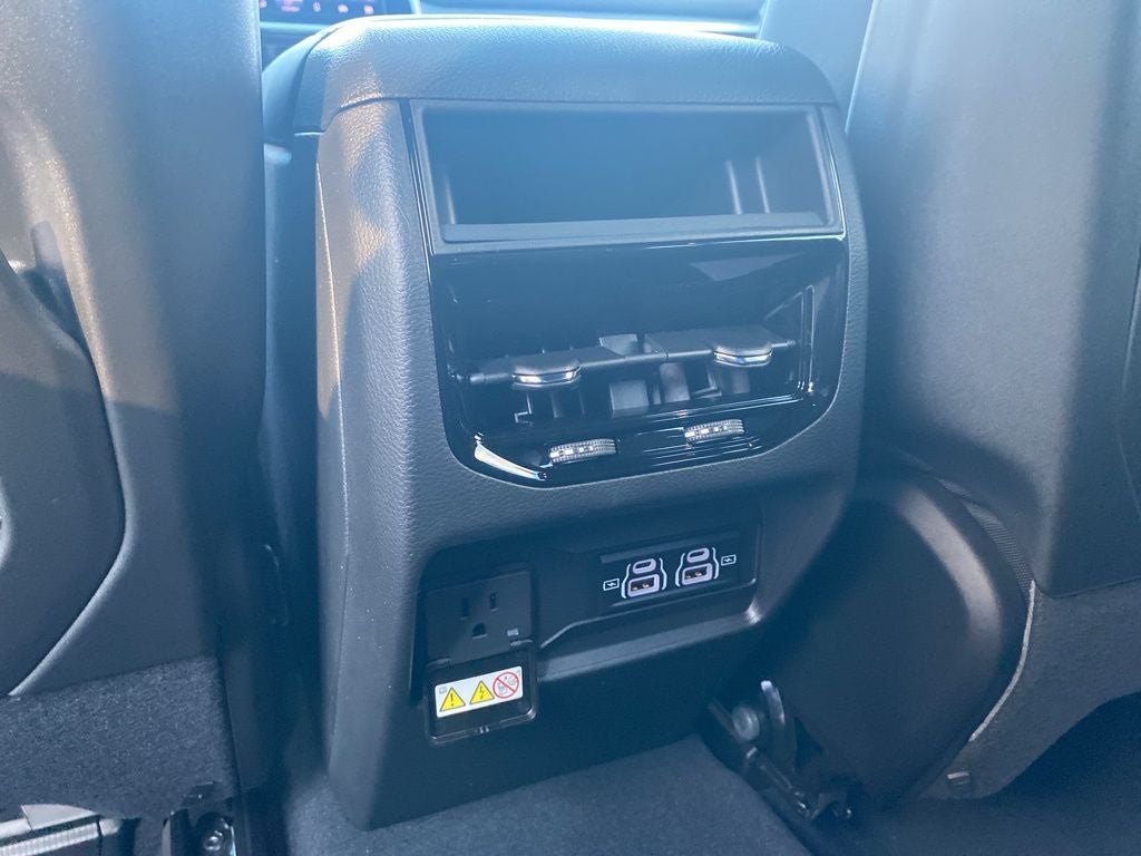 2026 Jeep Grand Cherokee GRAND CHEROKEE LAREDO X 4X4