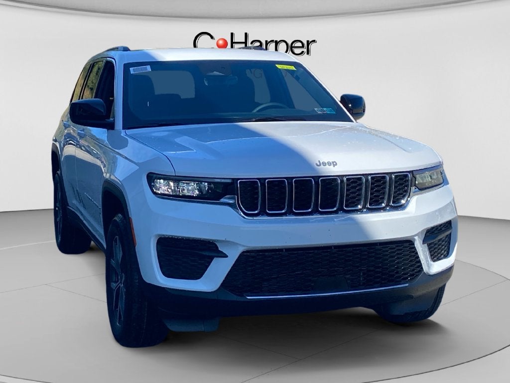 2027 Jeep Grand Cherokee Laredo