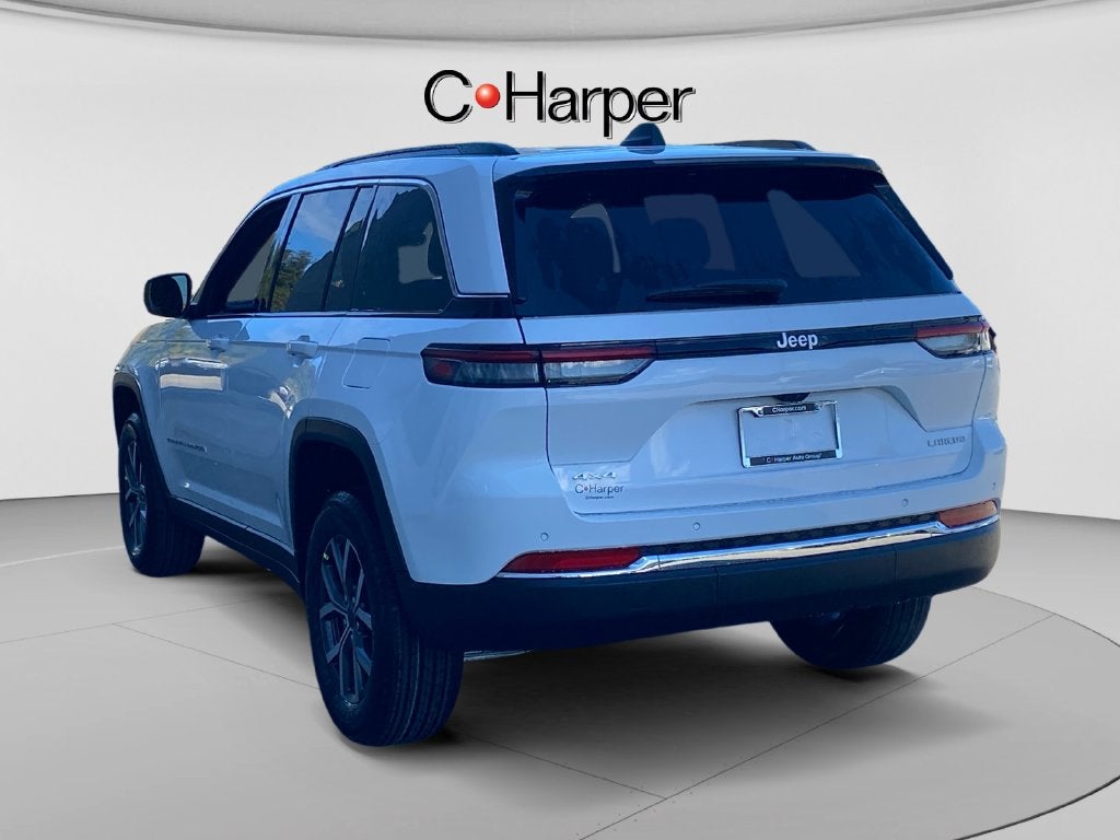 2027 Jeep Grand Cherokee Laredo