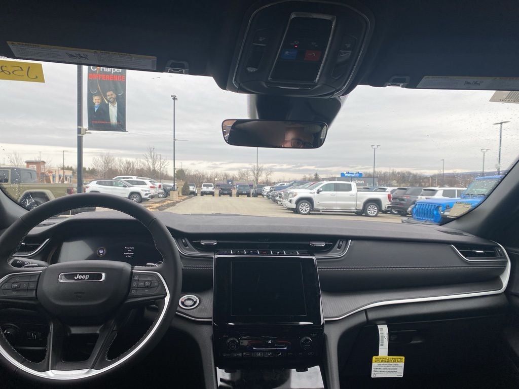 2026 Jeep Grand Cherokee GRAND CHEROKEE LAREDO 4X4