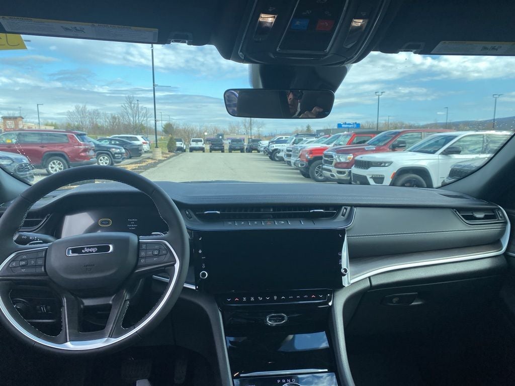 2026 Jeep Grand Cherokee GRAND CHEROKEE LAREDO ALTITUDE 4X4