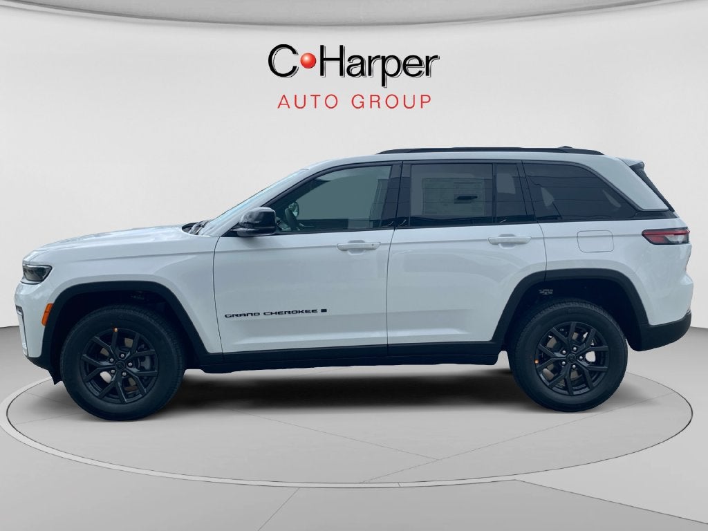 2027 Jeep Grand Cherokee Laredo Altitude
