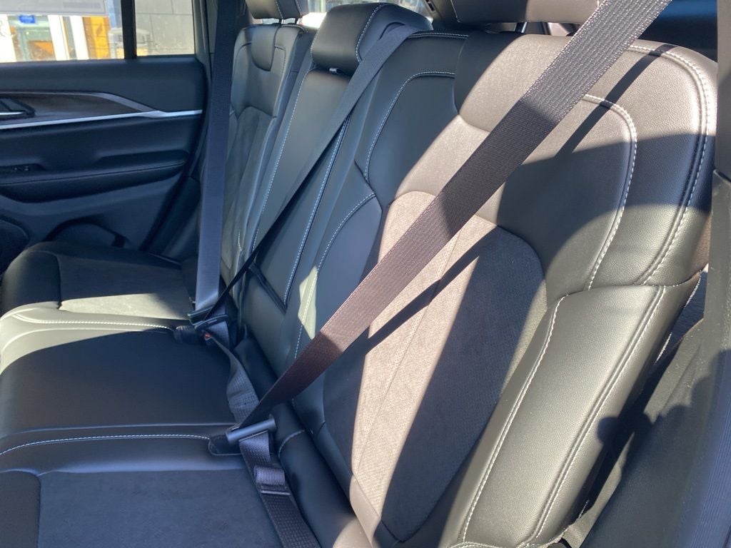 2026 Jeep Grand Cherokee GRAND CHEROKEE ALTITUDE 4X4