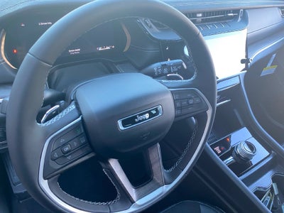2027 Jeep Grand Cherokee Laredo Altitude