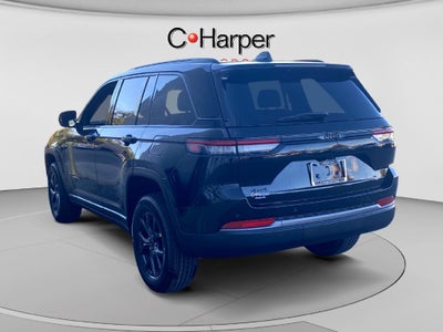 2027 Jeep Grand Cherokee Laredo Altitude