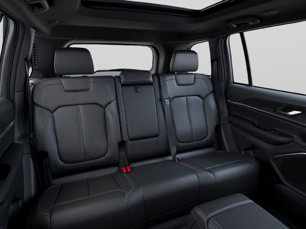 2027 Jeep Grand Cherokee Limited Reserve