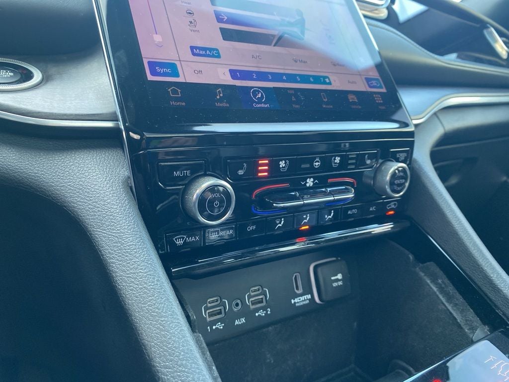 2022 Jeep Grand Cherokee Overland