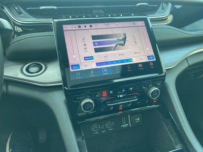 2022 Jeep Grand Cherokee Overland