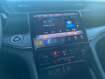 2023 Jeep Grand Cherokee Overland 4x4