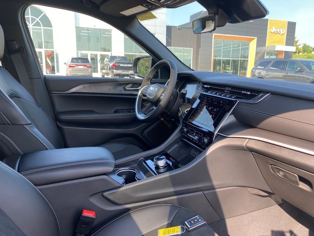 2025 Jeep Grand Cherokee L GRAND CHEROKEE L ALTITUDE X 4X4