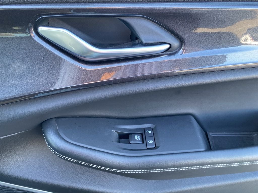 2022 Jeep Grand Cherokee L Laredo 4x4