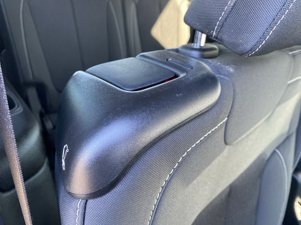 2022 Jeep Grand Cherokee L Laredo 4x4