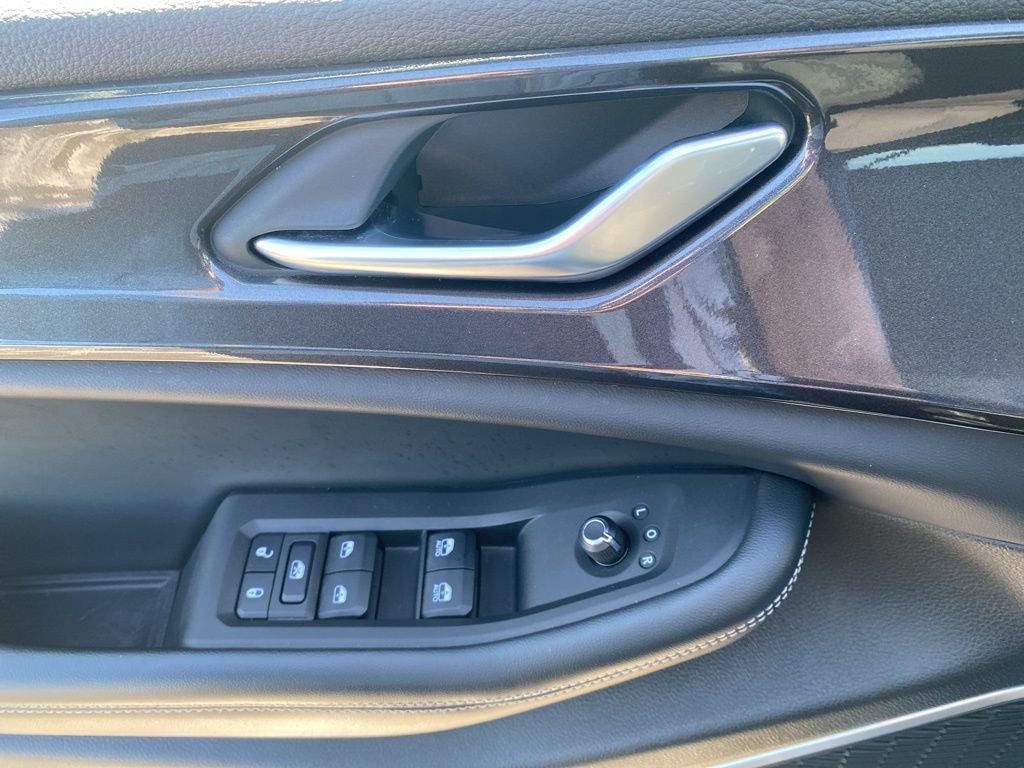 2022 Jeep Grand Cherokee L Laredo 4x4