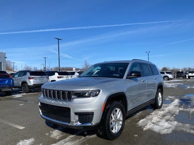 2022 Jeep Grand Cherokee L Laredo 4x4