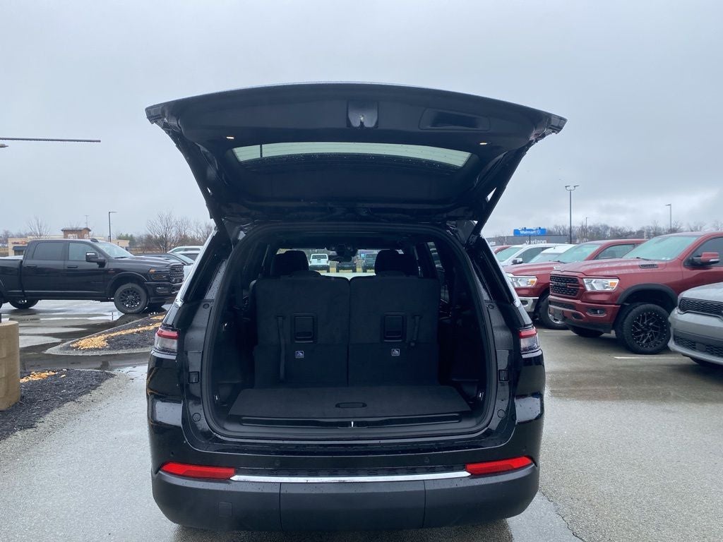 2026 Jeep Grand Cherokee L GRAND CHEROKEE L LAREDO X 4X4