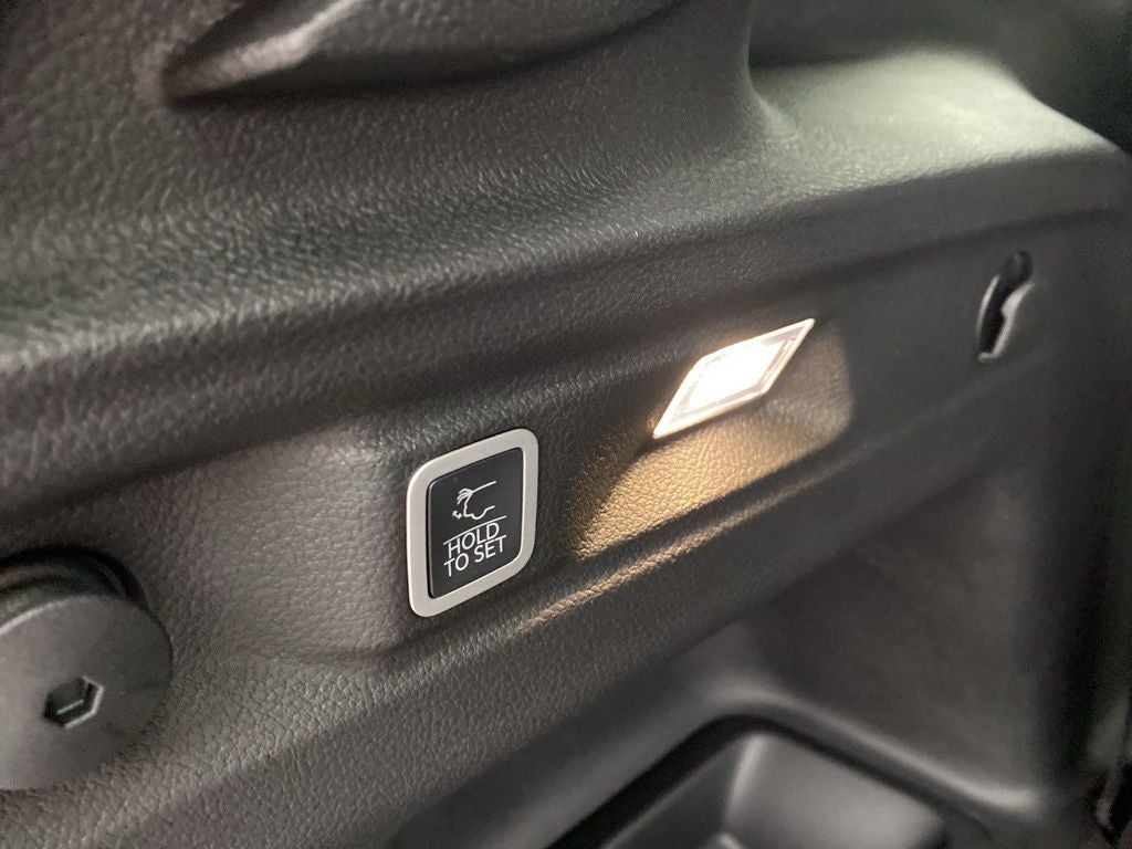 2026 Jeep Grand Cherokee L GRAND CHEROKEE L LAREDO X 4X4