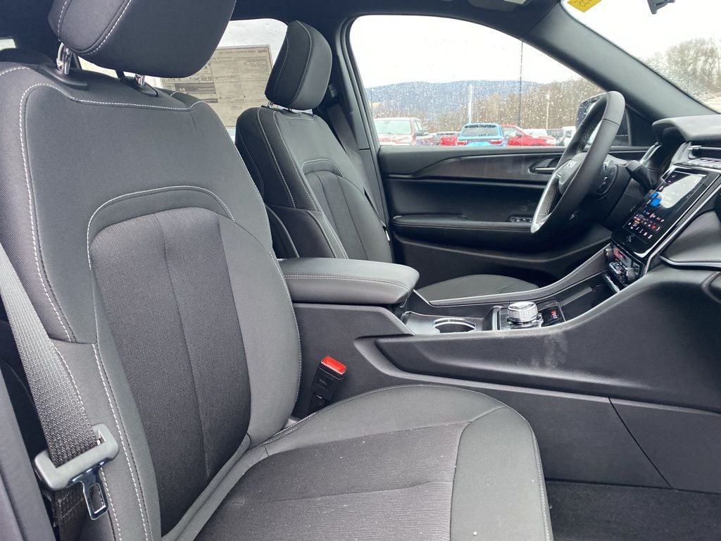 2026 Jeep Grand Cherokee L GRAND CHEROKEE L LAREDO X 4X4