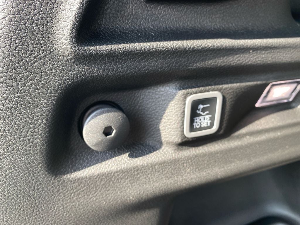 2027 Jeep Grand Cherokee L Laredo Altitude