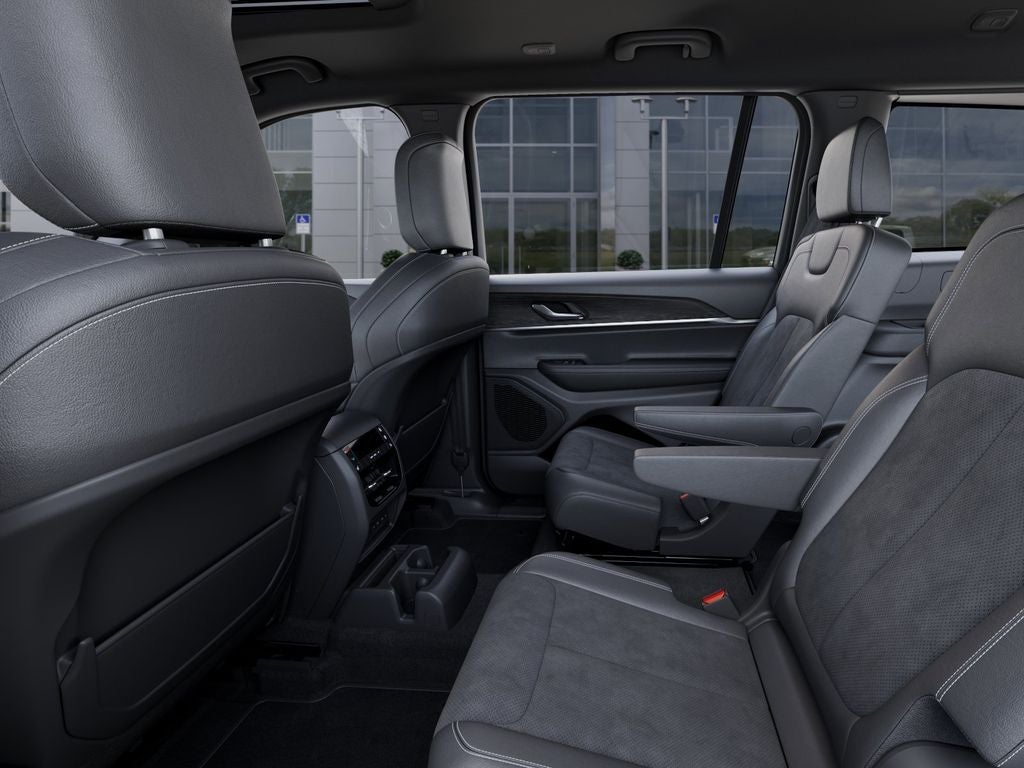 2026 Jeep Grand Cherokee L GRAND CHEROKEE L LAREDO ALTITUDE 4X4